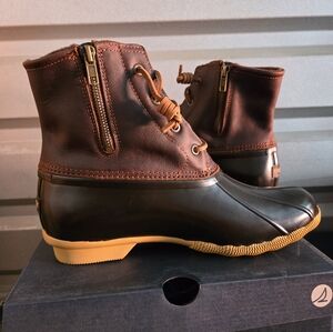 Sperry Womens Saltwater TAN/DR BROWN SIZE 9.5